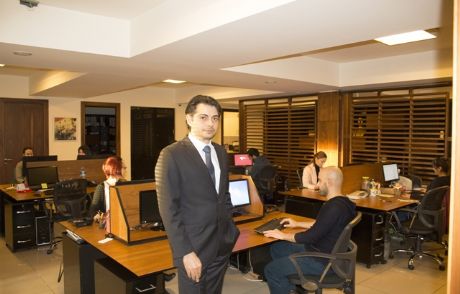 Altın Çarşı, Kapalı Çarşı'yı Geçti