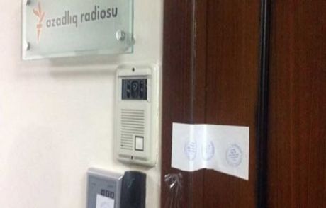 Azerbaycan Polisinden Radyoya Baskın
