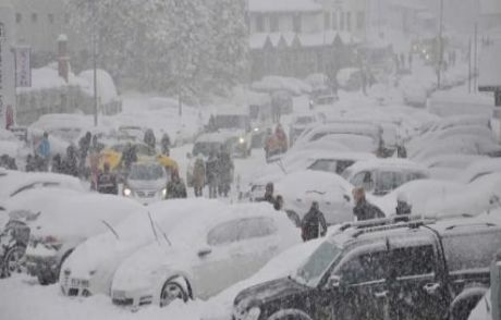 Uludağ'da Araç Park Edecek Yer Kalmadı