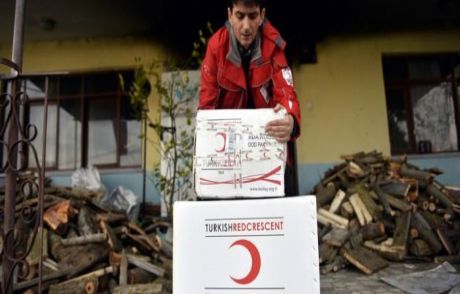 Kızılay'dan Iraklı Hıristiyanlara Yardım