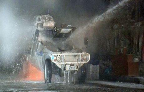 İzinsiz Gösteriye Polis Müdahalesi