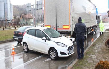 Annesinin Cenazesine Giderken Öldü