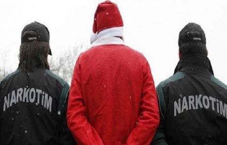 Yılbaşı Tacizcilerine Karşı Noel Baba Polisler!