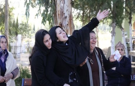 Vahşet: Annesinin Boğazını Kesti