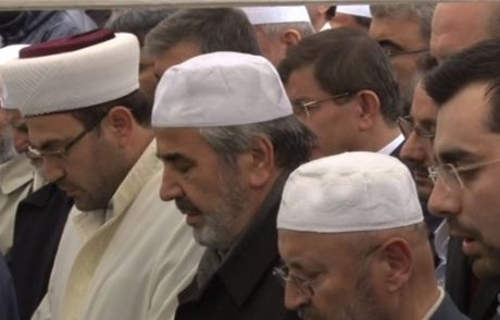 Davutoğlu Cenaze Namazında