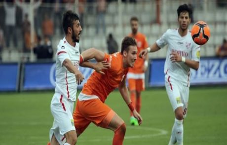 Adanaspor'a Evinde Bolu Baskını!