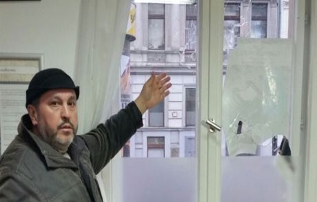 Berlin'de Camiye Saldırı