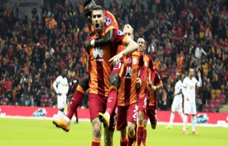 Cimbom'u Evinde 'burak' Uçurdu!