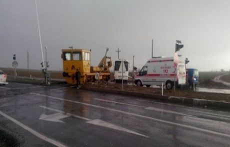 Halk Otobüsü Kaza Yaptı