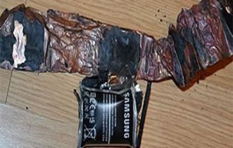 Samsung'un Telefonu Fena Patladı
