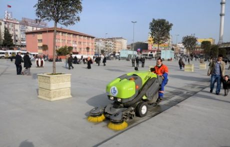 Her Gün 700 Ton Çöp Toplanıyor