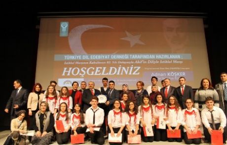 İstiklal Şairine Oratoryolu Anma