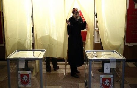 Kırım Referandum İçin Sandık Başında