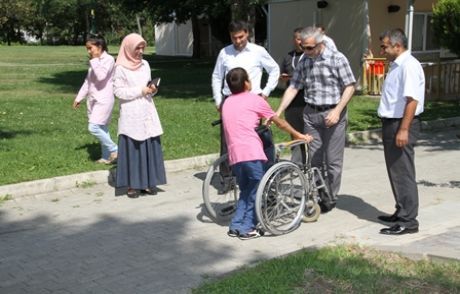 Başkan Kılıç'tan Engellilere Moral Ziyareti