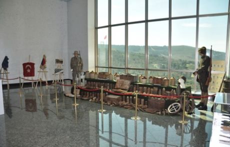 Çanakkale Savaşı Harp Malzemeleri Sergileniyor