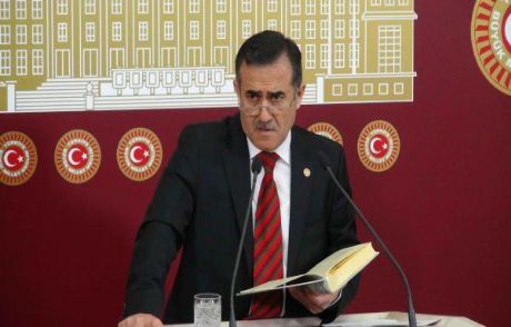 Özkes Meclis'te Bakara Suresini Okudu