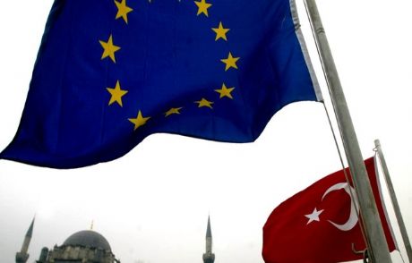 Türkiye'ye 'twitter' Tepkisi Dinmiyor
