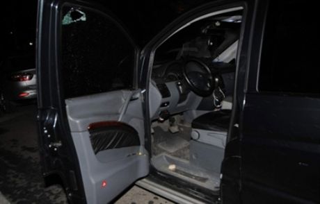 Chp'li Adayın Konvoyuna Taşlı Saldırı