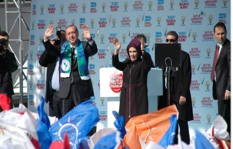 Erdoğan'ı Dinleyenler Ve Alkışlayanlar
