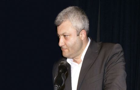 Özkan: Ben Çıktım Özgürüm, Twitter Yasak