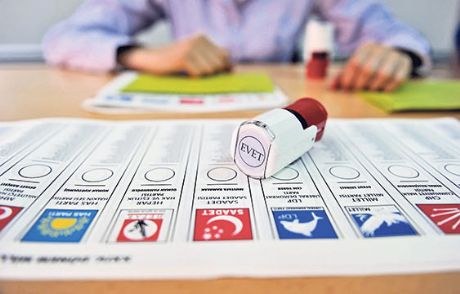 Evet Mühürleri Çalındı