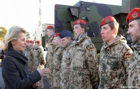 Alman Savunma Bakanı Türkiye'de