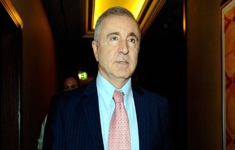 Ünal Aysal'ın Aracına Yumruklu Saldırı