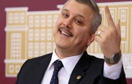 Thy Milletvekilini Uçaktan İndirdi