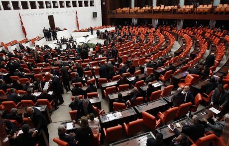 9 Vekil İstifa Ediyor