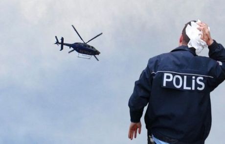 Liseli Öğrenciler Polisi Darp Etti