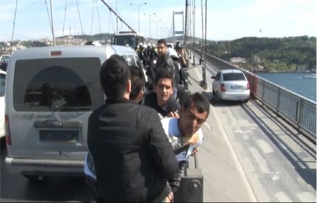 Boğaziçi Köprüsü'nde Zincirli Eylem