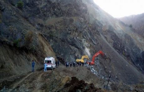 İş Makinasının Altında Kalan İşçi Öldü