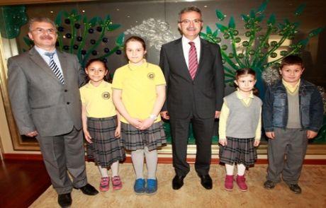Köşker, Koltuğu Çocuklara Devretti