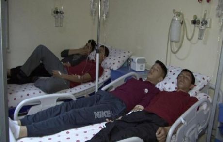 Aksaray'da 58 Öğrenci Yemekten Zehirlendi