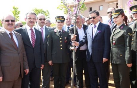 Şehitlerin Adı Fidanlarda Yaşatılıyor