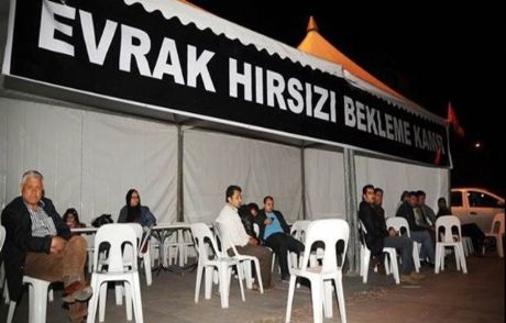 'evrak Hırsızı Bekleme' Çadırı