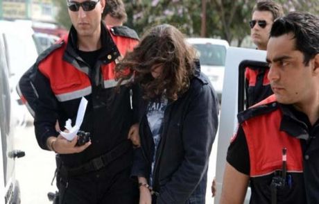Aşık Olduğu Kızın Asker Sevgilisini Bıçakladı