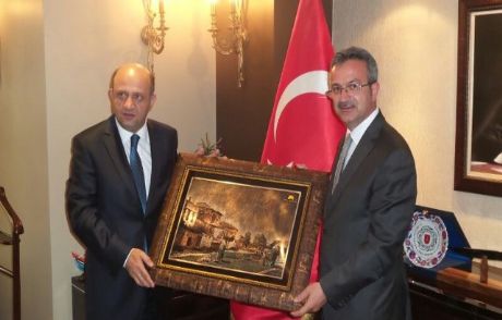 Bakan Işıktan Köşkere hayırlı Olsun Ziyareti