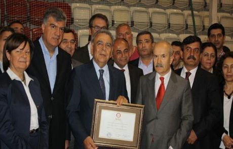 Başkan Kocaoğlu Mazbatasını Aldı