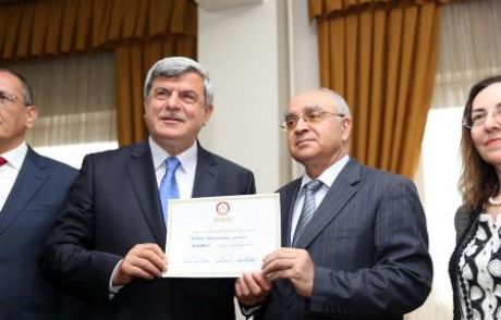 Başkan Karaosmanoğlu Mazbatasını Aldı
