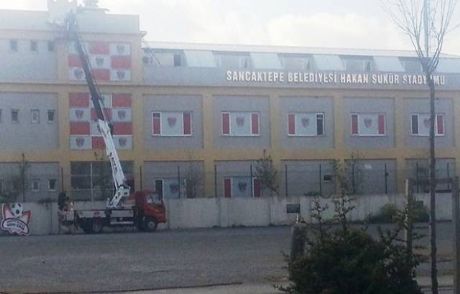 Stadyumdan Hakan Şükür İsmi Söküldü