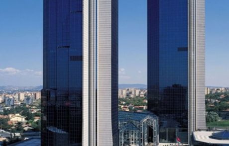Sabancı Holding'den Kritik Satış