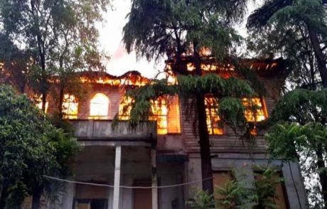 150 Yıllık Tarihi Konak Bir Anda Kül Oldu