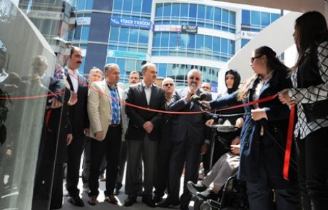 Engelliler Haftası'nda Filografi Sergisini Açtı