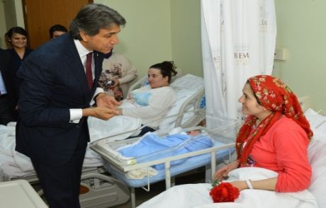 İlk Anneler Günü Hediyesi Mustafa Demir'den