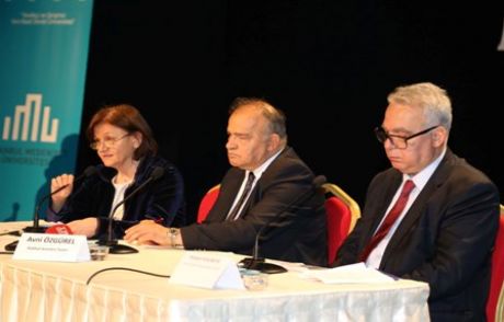 'demokrasiden Darbeye - Bir Yaşam'