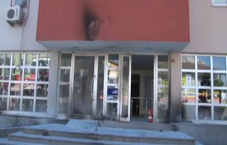 İstanbul'da Gündüz Vakti Molotoflu Saldırı