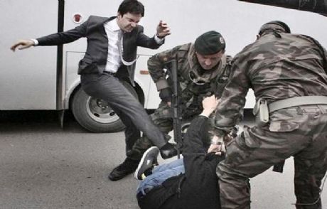 İşte O Doktor Ve Rapor