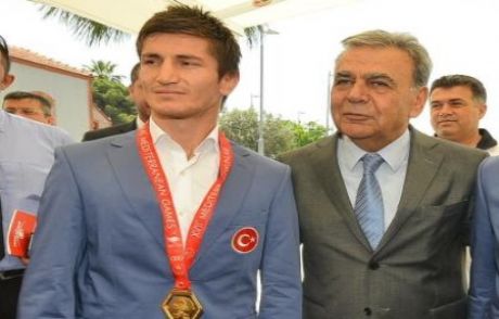 Gençlik Ve Spor Bayramı'nda Anlamlı Ödül