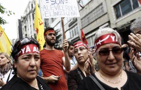Aleviler Sokağa Çıkıp 'artık Yeter' Dedi